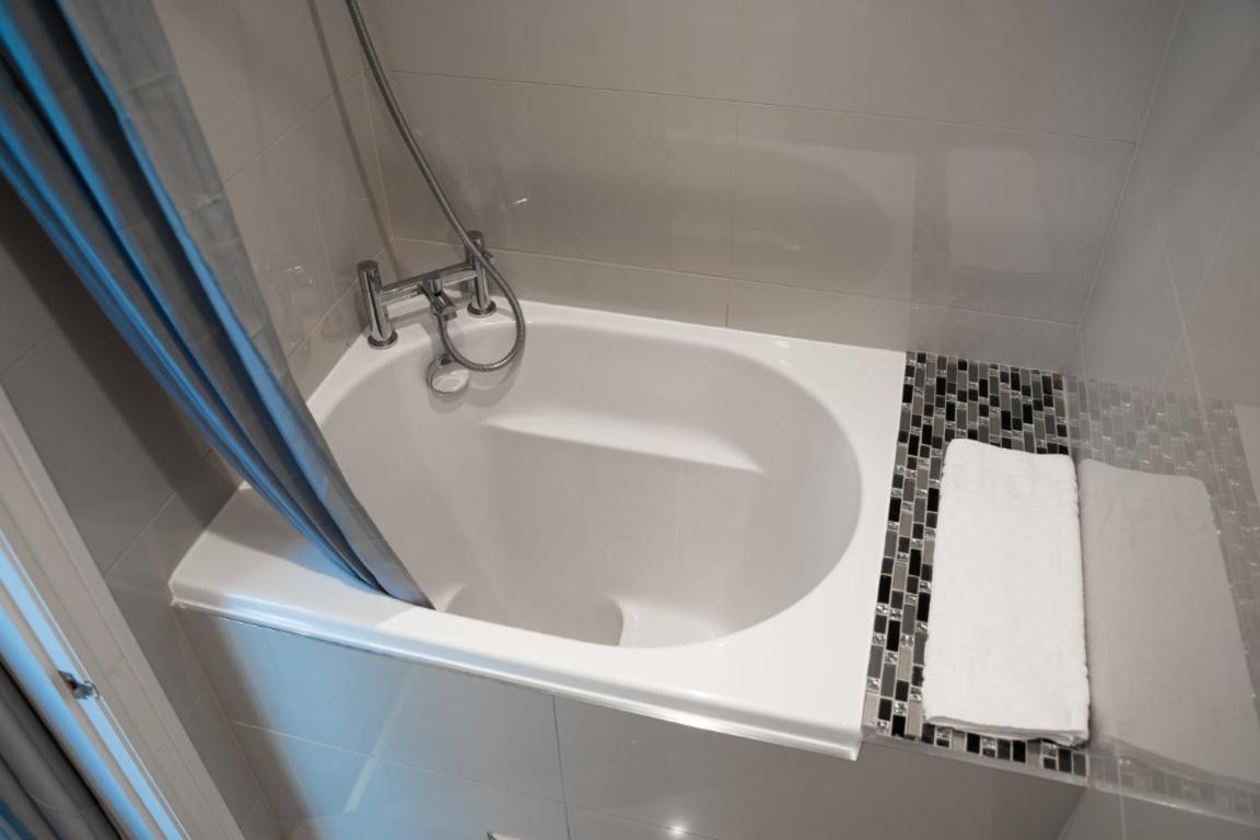 Holiday home Perfectly Located Town House -2br *